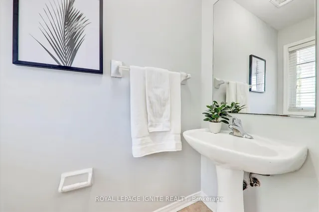 Additional image 9 of 14 Nostalgia Crt