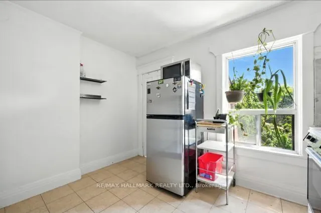 Additional image 13 of 1039 Ossington Ave