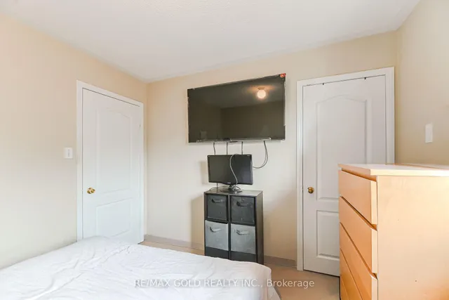 Additional image 28 of 48 Nostalgia Crt