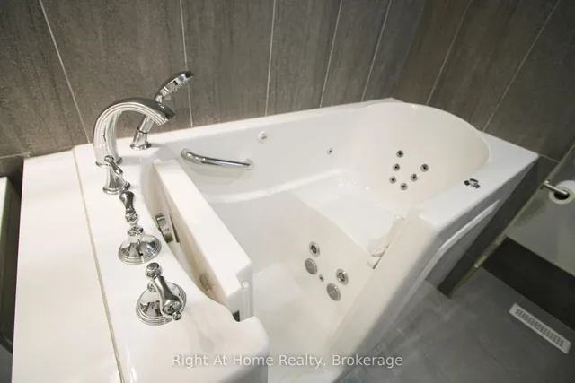 Additional image 22 of 2495 Snowhill Crt