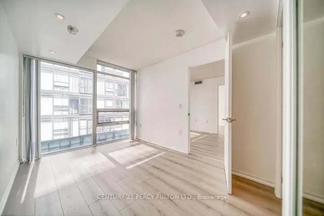 Additional image 18 of 36 Lisgar St Unit 1805W