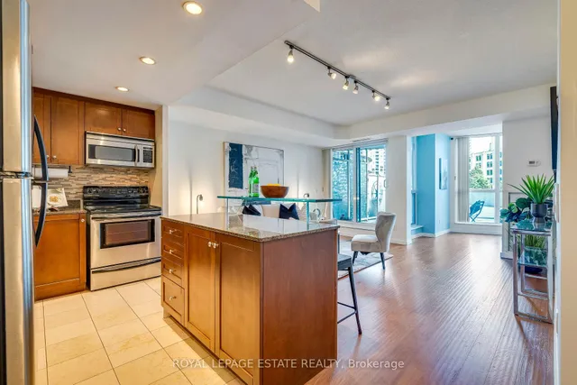 Additional image 5 of 218 Queens Quay Unit 402