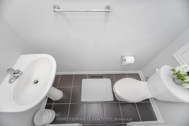 Additional image 19 of 115 Vanhorne Clse