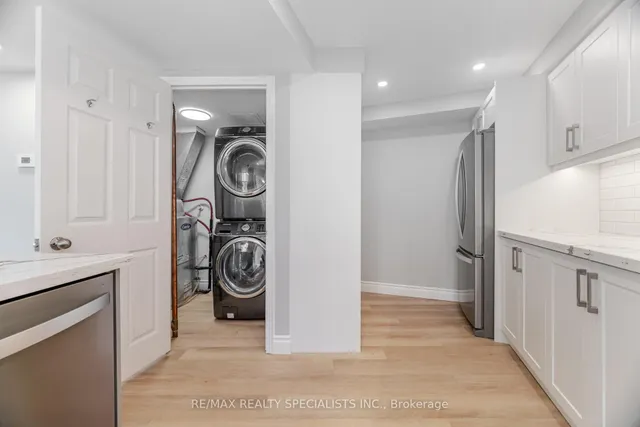 房产图片 23 - 1240 Marlborough Crt 单元606