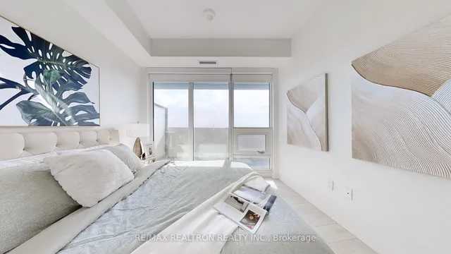 Additional image 19 of 2221 Yonge St Unit 2609