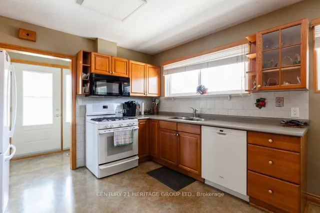 Additional image 17 of 57 Burfield Ave