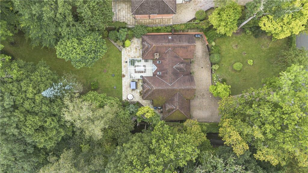 Additional image 24 of Firs Walk, Tewin Wood, Welwyn, AL6