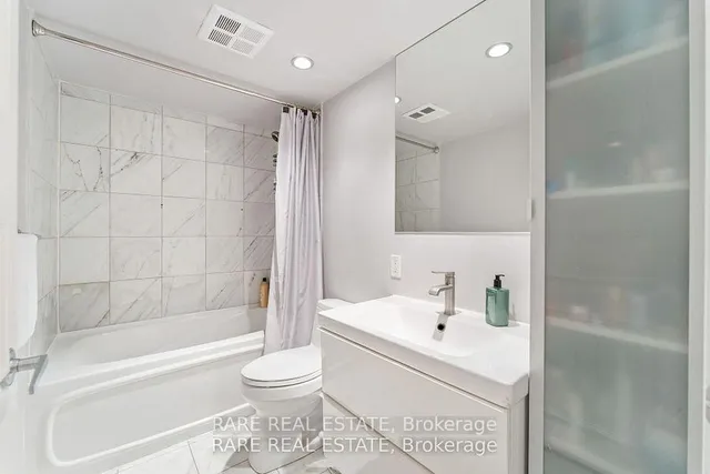 Additional image 6 of 8 York St Unit 911