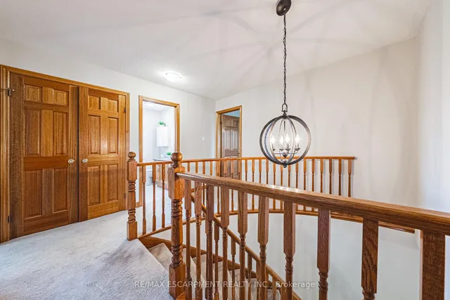 Additional image 16 of 185 COMFORT Crt