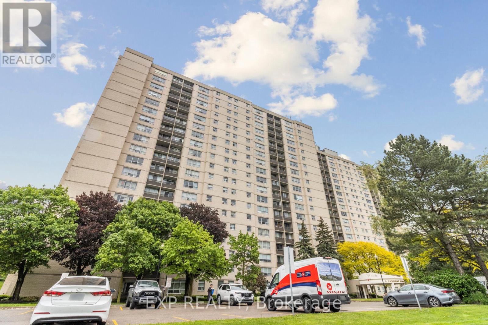1101 - 5 PARKWAY FOREST DRIVE|Toronto (Henry Farm), Ontario M2J1L2