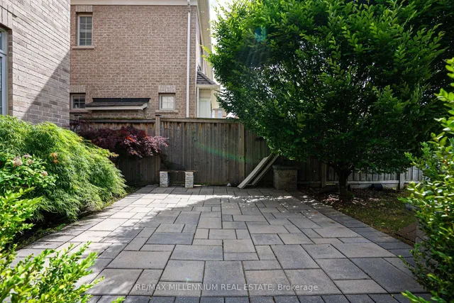 Additional image 40 of 51 Legendary Circ