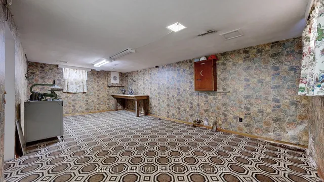 Additional image 35 of 31 Amberjack Blvd