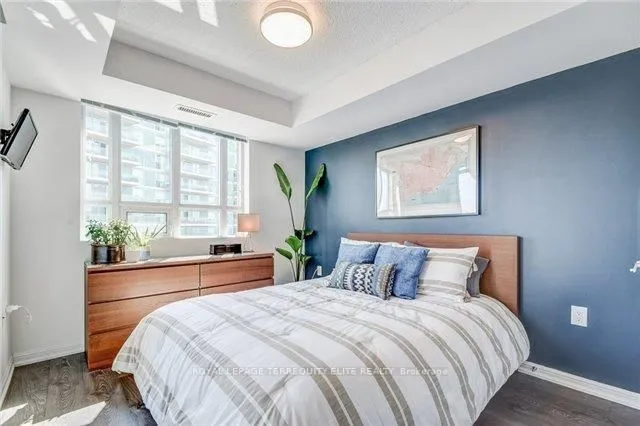 Additional image 12 of 125 Western Battery Rd Unit 2006