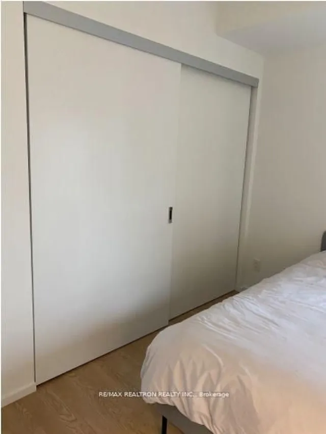 Additional image 5 of 8 Charlotte St Unit 1008