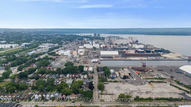 Additional image 41 of 25 Land St