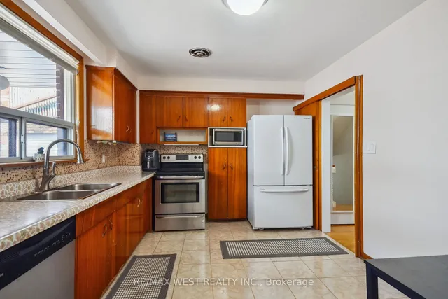 Additional image 4 of 30 Salem Ave