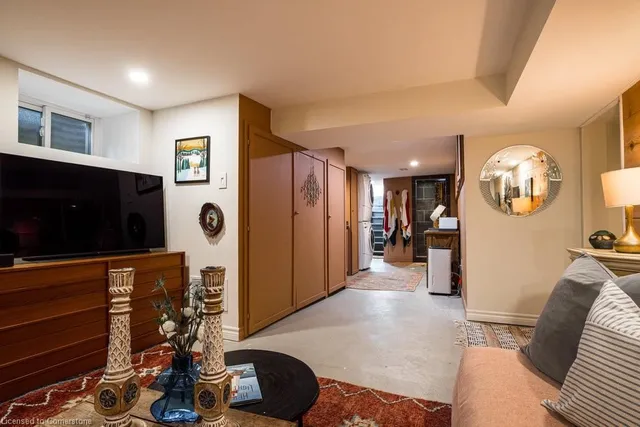 Additional image 34 of 55 Wood St