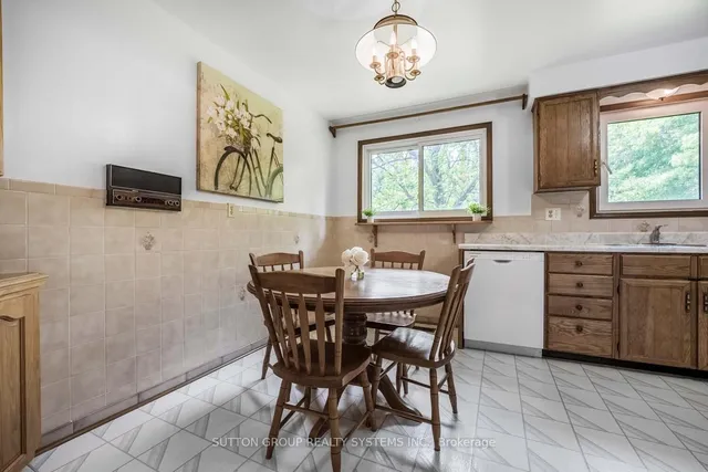 Additional image 9 of 1161 Carlo Crt