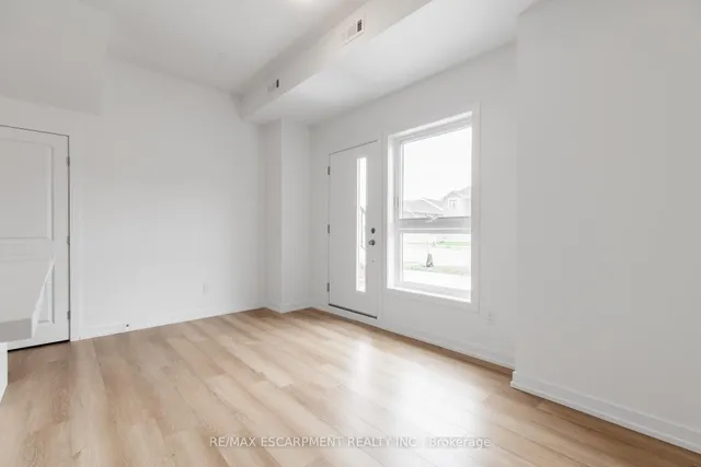 Additional image 3 of 249 Burke St