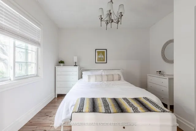 Additional image 30 of 32 Pearl St