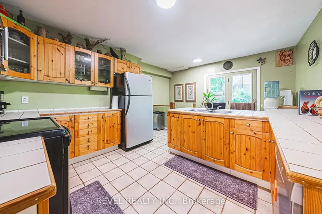 Additional image 11 of 2156 Lower Base Line