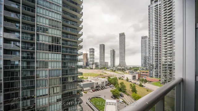 Additional image 38 of 88 Park Lawn Rd Unit 1010