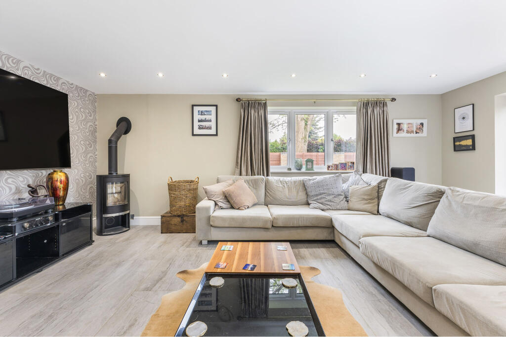 Additional image 18 of Blackmore Way, Wheathampstead, AL4
