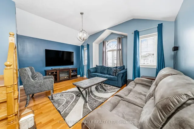 Additional image 22 of 19 Cotton Grass St