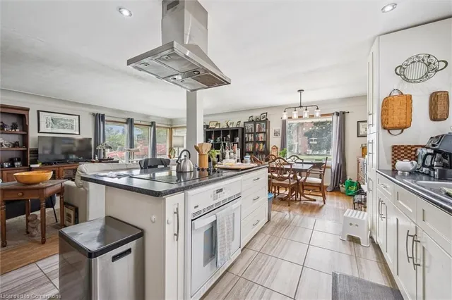 Additional image 18 of 143 Bruce St