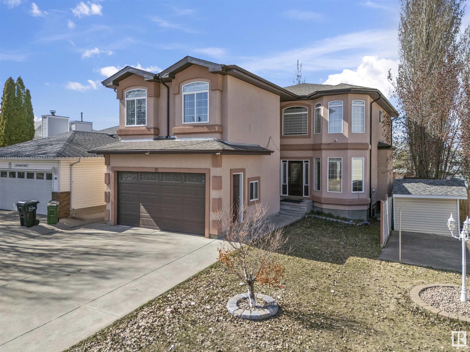 10 JEFFERSON RD NW|Edmonton, Alberta T6L6M1