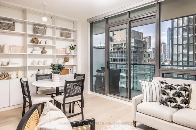 Additional image 7 of 33 Lombard St Unit 2106