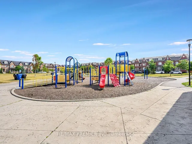 Additional image 45 of 38 Betty Nagle St