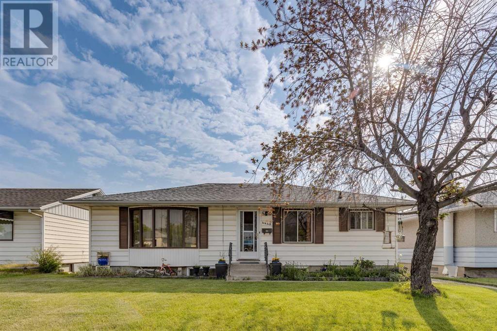 4448 3 Street NE|Calgary, Alberta T2E3L6