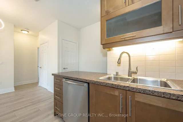 Additional image 15 of 35 Balmuto St Unit 1101