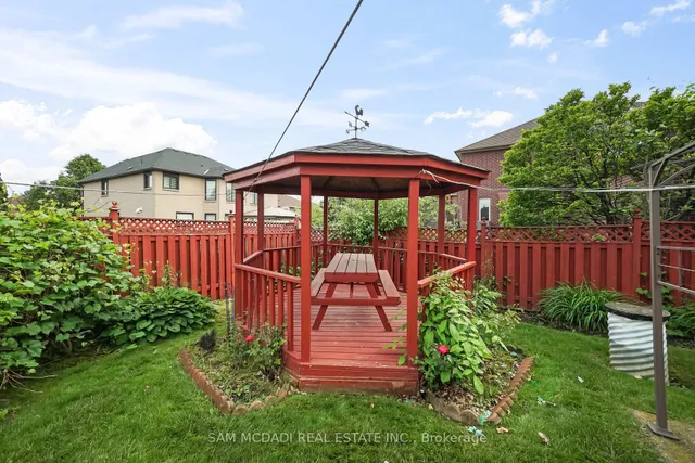 Additional image 44 of 7 Vogue Cres