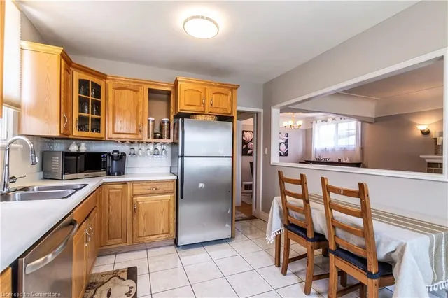 Additional image 9 of 42 Cameron Ave