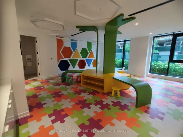 Additional image 24 of 8 Tippett Rd Unit 212