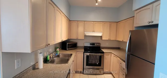 Additional image 2 of 219 Fort York Blvd Unit 2412