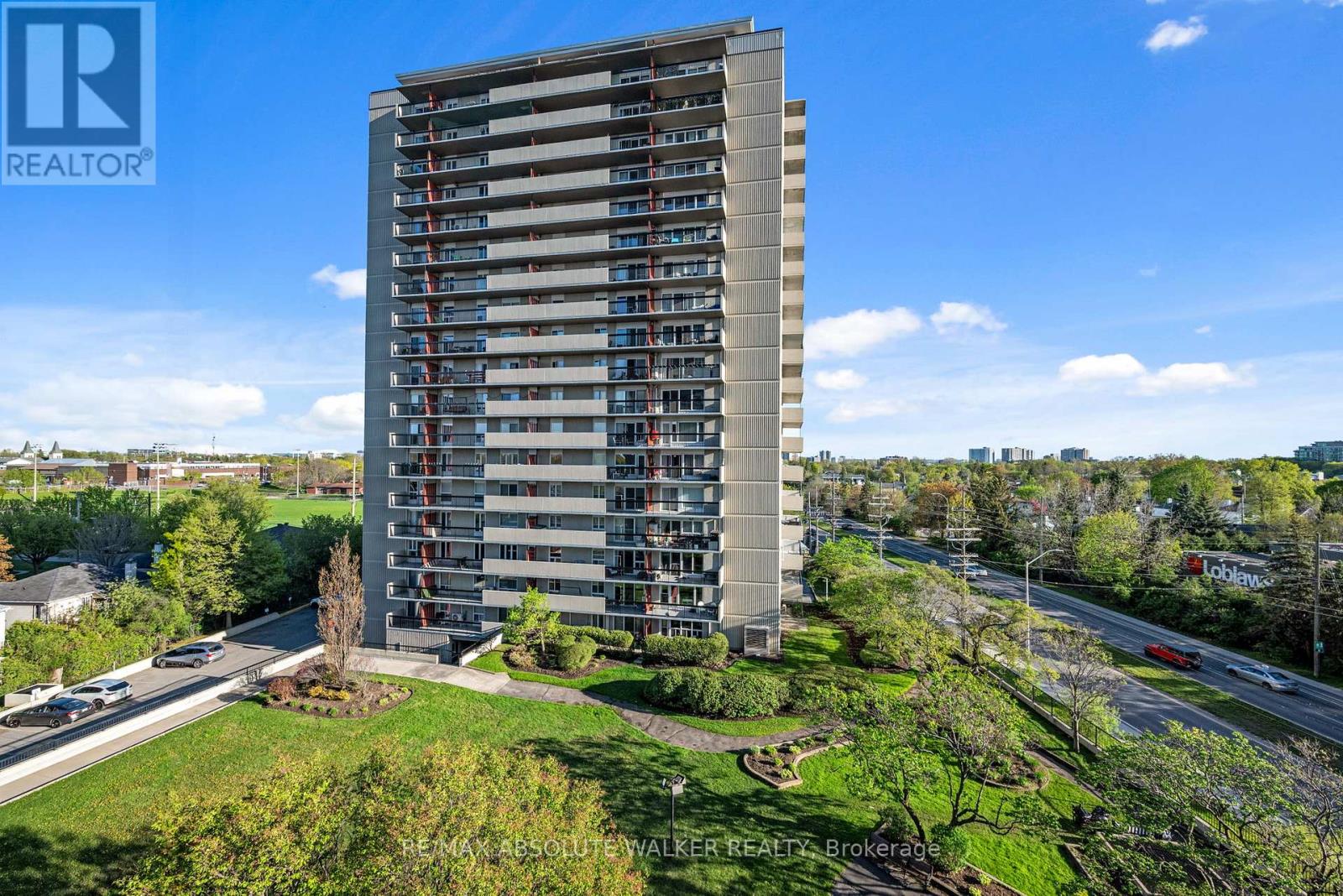 1606 - 158C MCARTHUR AVENUE|Ottawa, Ontario K1L8E7