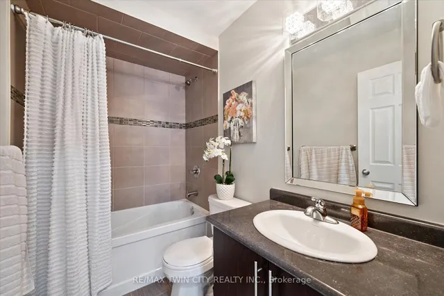 Additional image 26 of 79 Padua Cres