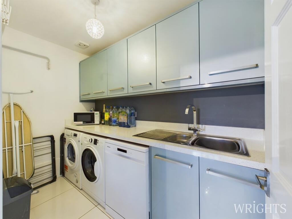 Additional image 14 of West Mead, Welwyn Garden City, AL7