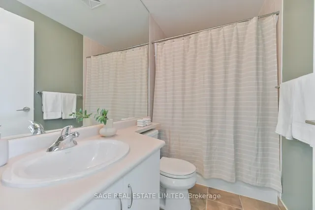 Additional image 23 of 215 Fort York Blvd Unit 702