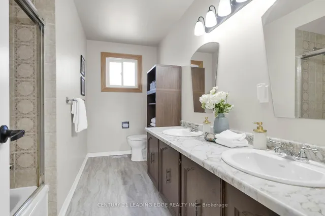 Additional image 31 of 47 Farmhill Crt