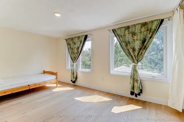 Additional image 17 of 16 Lansbury Dr