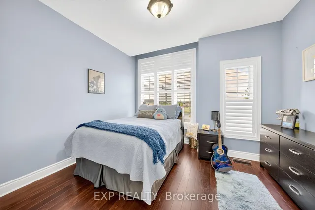 Additional image 30 of 17 Platform Cres
