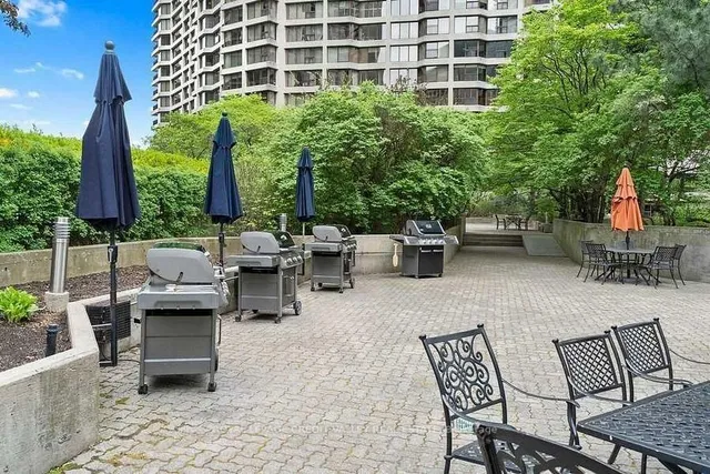 Additional image 28 of 33 Harbour Sq Unit 1421