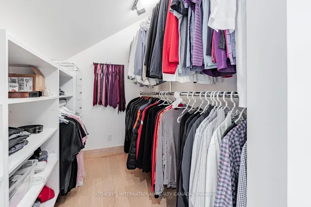 Additional image 29 of 34 Killdeer Cres