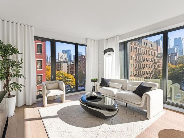 500 W 45th St, New York, NY 
