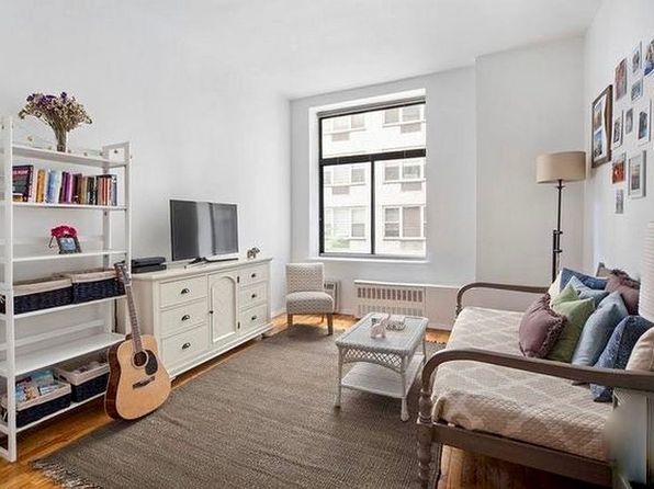 310 E 23rd St, New York, NY 