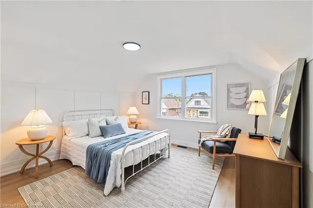 Additional image 6 of 220 Holmesdale Ave